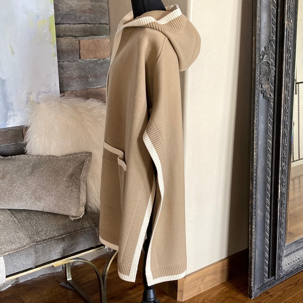 Burberry Wool Cashmere Knit Hooded Cape - Picture 6 of 16